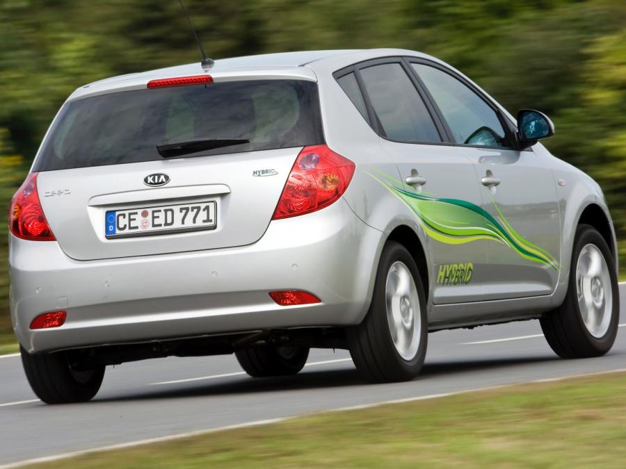 Kia cee&rsquo;d hybrid 2008 года  (фото 8 из 11)